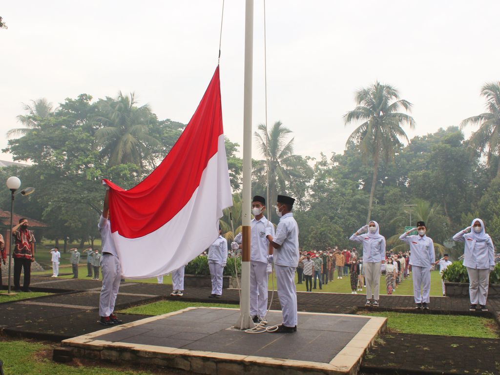 Semangat Kemerdekaan, SMK Negeri 1 Liwa Siap Gelar Upacara HUT RI ke-81